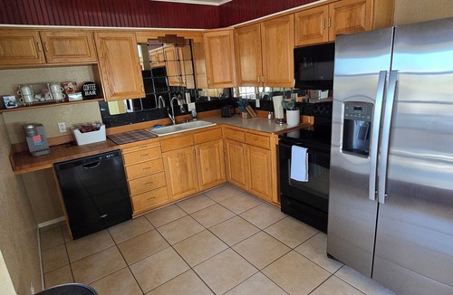 Safford House | Charming 3 bed 3 bath home with stunning views of Mt Graham and valley below.