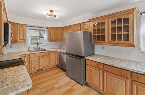 Wonder Lake House | Charming 3 Bed Lakefront Home steps to the water!