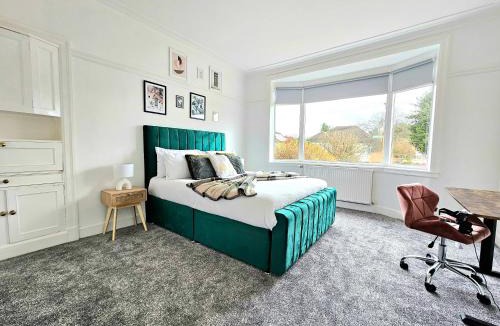 Glasgow House | Charming 3-Bed Oasis-free parking