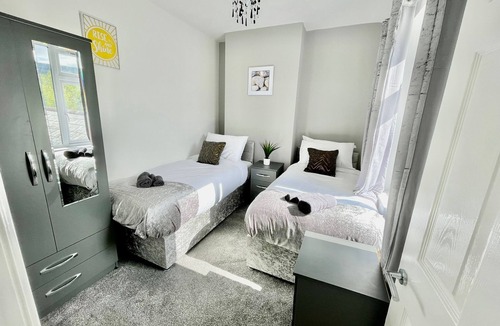 Merthyr Tydfil House | Charming 3-bedroom house in marvelous Merthyr Tydfil