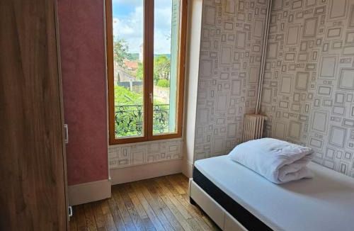 Saacy-sur-Marne Villa | Charming 3-Bedroom House, Perfect for Family Getaways or Extended Professional Stays
