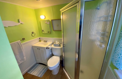 Point Lookout Cottage | Charming 3-bedroom Steps from Beach in Point Lookout