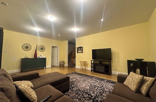 Truro House | Charming 3-bedroom 2.5 bath with game room and free wifi! TVs with prime/netflix