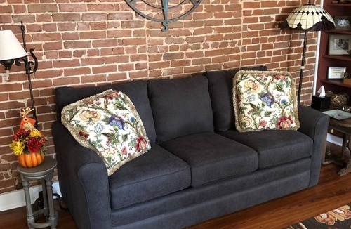 Hermann House | Charming 3 Bedroom 2 Bath Home in Historic Downtown Hermann, Mo.