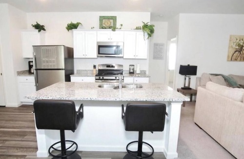 New Caney House | Charming 3-Bedroom 2 Full bath home with Wifi and AC in New Caney, Texas