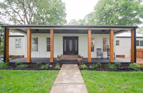 Decatur House | Charming 3-bedroom 3Bathroom House in the Medical District