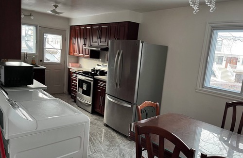 LaSalle Apartment | Charming 3-bedroom apartment with parking in peaceful Montréal