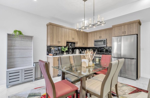 LaSalle Apartment | Charming 3-bedroom apartment with AC, WiFi in pleasant Lasalle