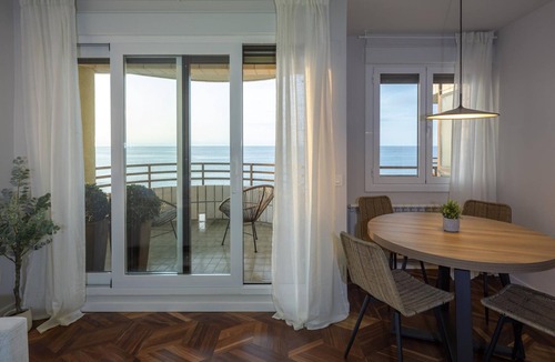 Zarautz Apartment | Charming 3-bedroom apartment in Zarautz, close to the beach
