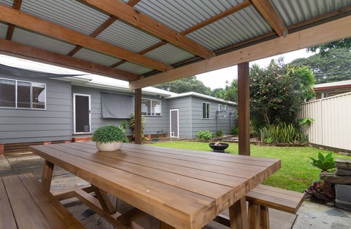 North Haven House | Charming 3 bedroom, modern, waterfront home