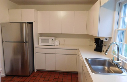 Water Mill House | Charming 3-bedroom barn house on 1-acre in Water Mill w/Fireplace, WiFi, W/D