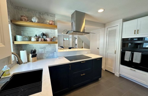Fairfield Cottage | Charming 3-bedroom beach cottage in beautiful Fairfield with AC