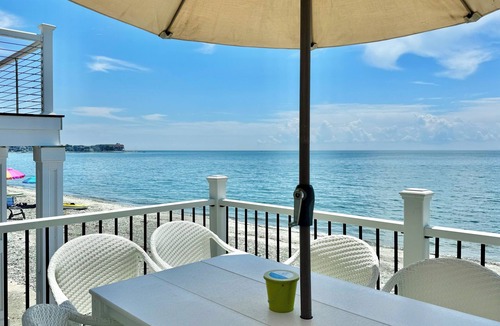 Milford Cottage | Charming 3 Bedroom Beach Front Cottage