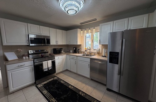 Devon House | Charming 3-bedroom Beach House