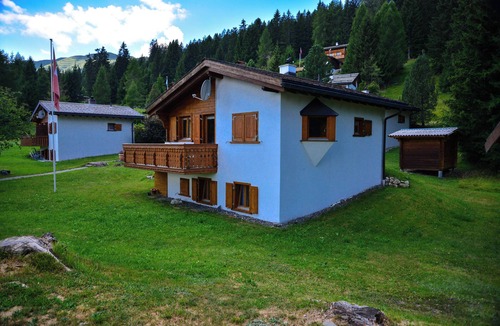 Malix Ski Chalet | Charming 3-bedroom chalet in Brambrüesch near Lenzerheide
