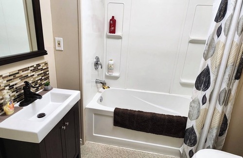 Birch Hills House | Charming 3-bedroom accommodation with WiFi, AC in Birch Hills Saskatchewan.n