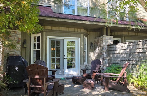Seguin Condo | Charming 3-bedroom condo on Lake Joseph with Golf Course