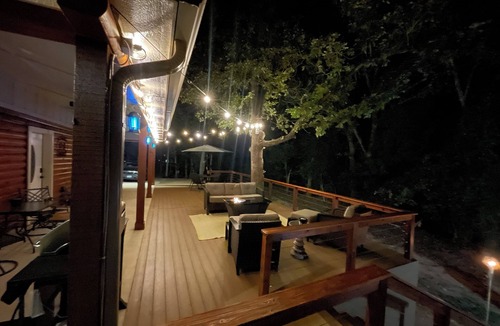 Pottsboro Cabin | Charming 3-bedroom cabin with AC and WiFi in delightful Pottsboro