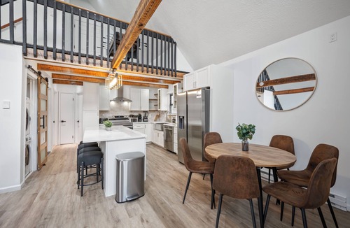 Tobyhanna Cabin | Charming 3-bedroom Cabin With Private Hot Tub