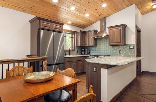 Rye Cabin | Charming 3-bedroom cabin with AC, WiFi in quaint Rye