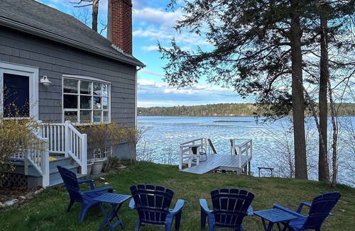 Freeport Cottage | Charming 3-bedroom cottage on the water with private dock in Freeport
