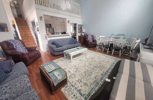 Morell Cottage | Charming 3-bedroom cottage steps from picturesque Lakeside Beach