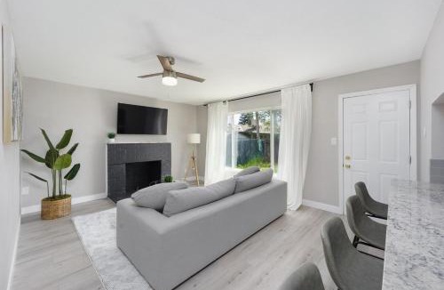 Sacramento House | Charming 3-bedroom Entire House