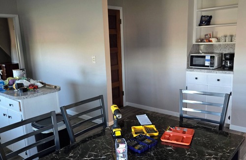 Bridgeport Other | Charming 3-bedroom farmhouse in marvelous Bridgeport with WiFi, AC.