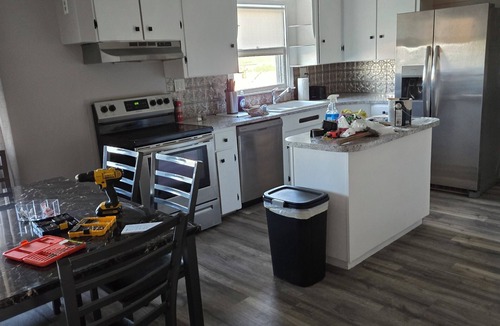 Bridgeport Other | Charming 3-bedroom farmhouse in marvelous Bridgeport with WiFi, AC.