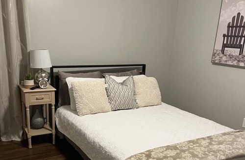 Shannon House | Charming 3 bedroom house with park views