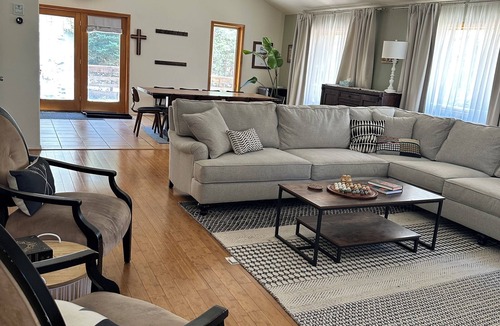 Cloudcroft House | Charming 3-bedroom house in tranquil Cloudcroft with WiFi