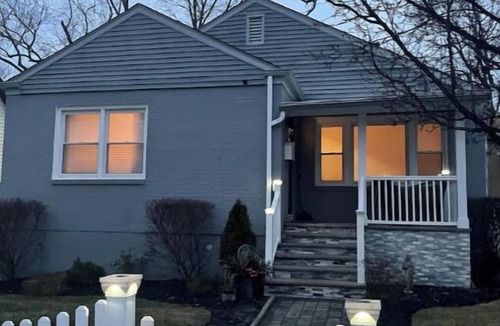 Mamaroneck House | Charming 3-bedroom house in Marvelous Mamaroneck with AC, WiFi