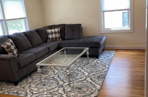 Mamaroneck House | Charming 3-bedroom house in Marvelous Mamaroneck with AC, WiFi