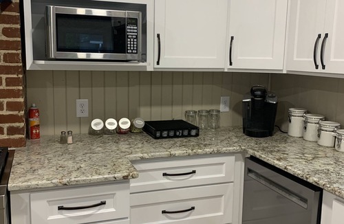 Mount Airy House | Charming 3-bedroom house w/WiFi & AC in wonderful Mount Airy aka Mayberry RFD