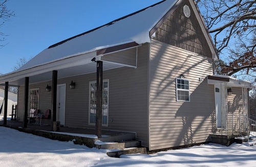 Pocahontas House | Charming 3-bedroom house in lovely Pocahontas with WiFi, AC