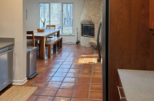 Shorewood-Tower Hills-Harbert House | Charming 3-bedroom house with a pool and spa on 5 acres of woods near Harbert.