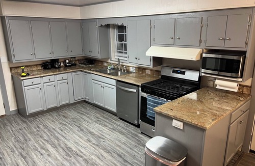 Gober House | Charming 3-bedroom house in delightful Wolfe City with AC, WiFi
