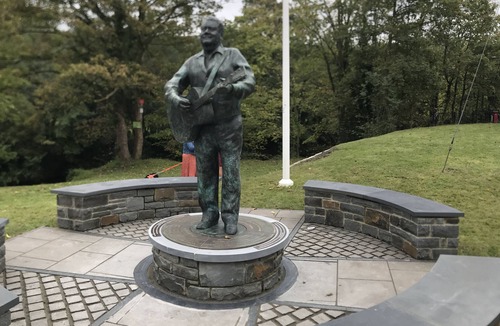 Glynneath House | Charming 3 bedroom house with a warmth character