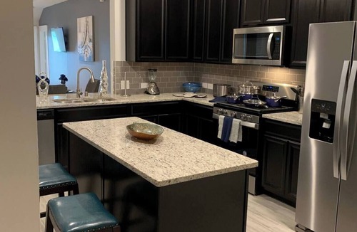 Santa Fe House | Charming 3-bedroom house in Texas City Lake view