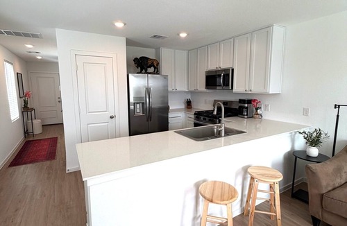New Caney House | Charming 3-bedroom house in peaceful New Caney with full kitchen and laundry