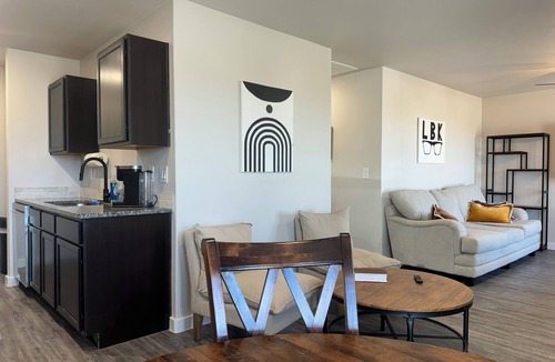 Wolfforth House | Charming 3-bedroom house with WiFi, AC in delightful Wolfforth