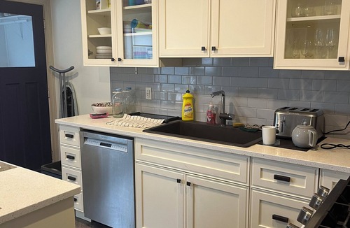 Kingston House | Charming 3-bedroom home in Kingston - walk to Queen's, downtown & lakefront!