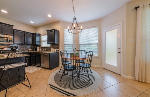 McNeil House | Charming 3 Bedroom Home in North Austin