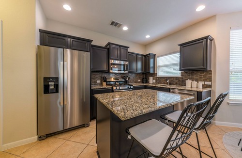 McNeil House | Charming 3 Bedroom Home in North Austin