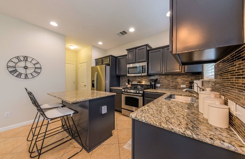 McNeil House | Charming 3 Bedroom Home in North Austin
