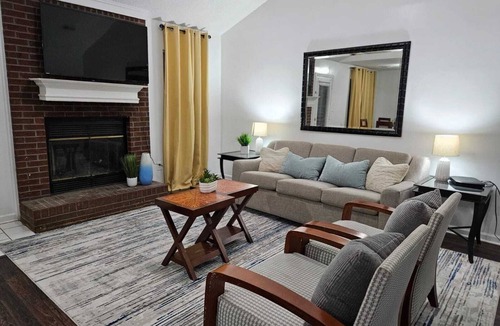 Bartlett House | Charming 3-bedroom Home - near BARTLETT-Comfortable & Convenient.