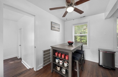 Berkeley House | Charming 3-bedroom house in St. Louis