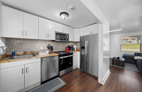 Berkeley House | Charming 3-bedroom house in St. Louis