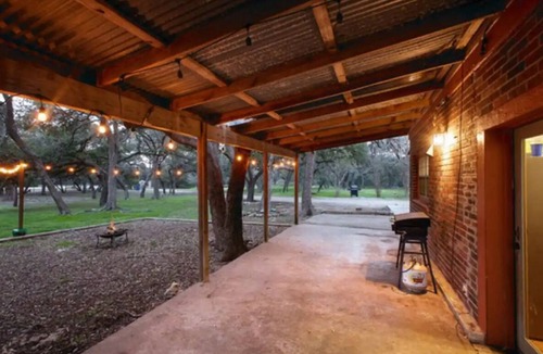 Bulverde House | Charming 3-bedroom house in adorable Bulverde with WiFi, AC