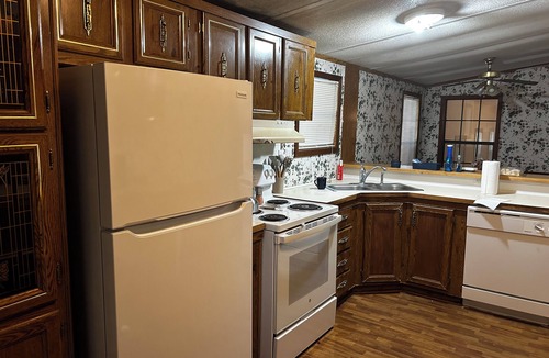 Archibald House | Charming 3-bedroom house on Woolen Lake